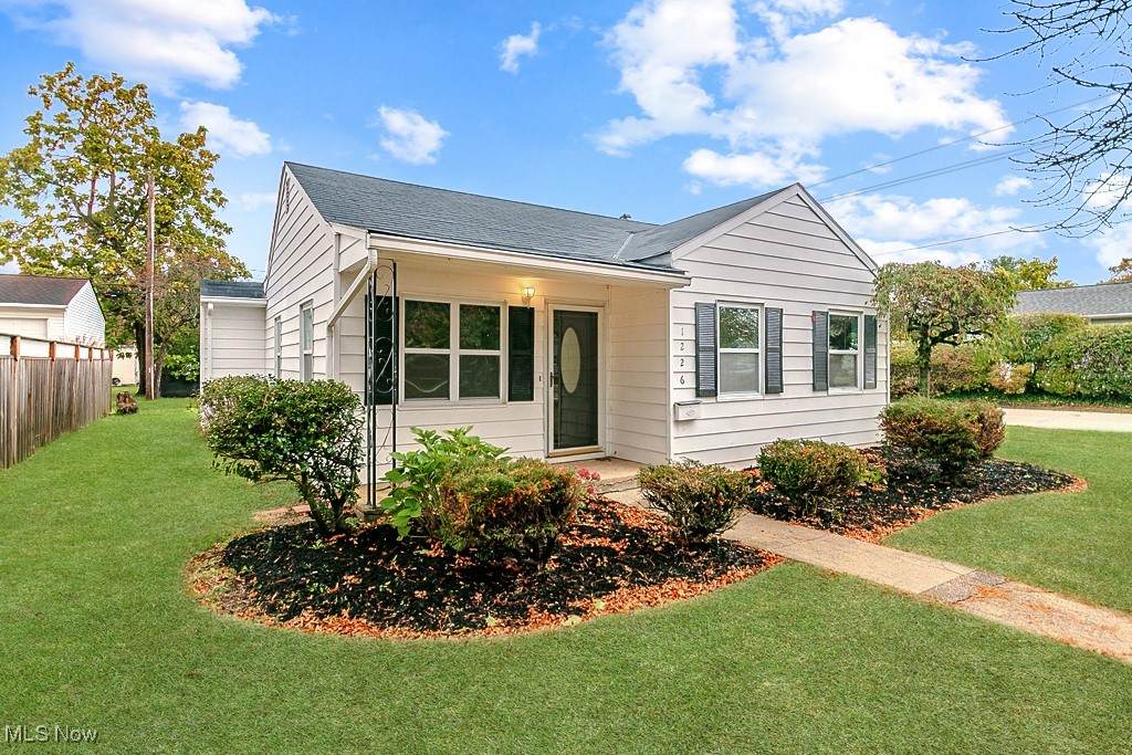 1226 Genesee Avenue - Photo 1