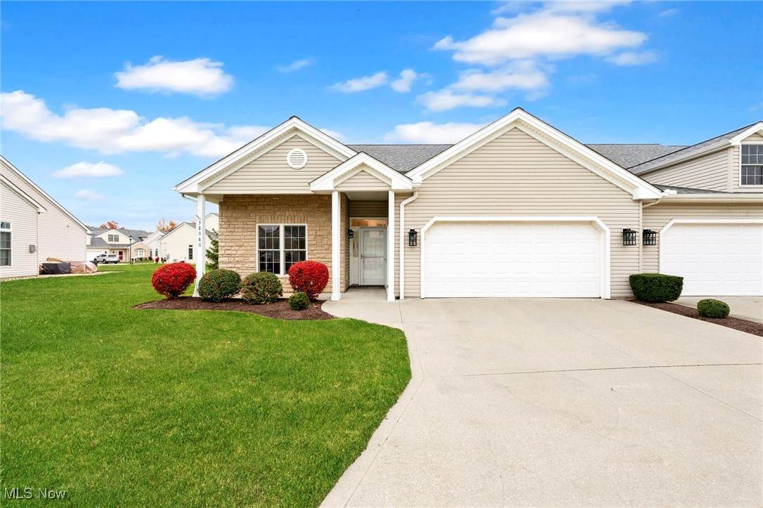 38080 Cross Creek Drive - Photo 1