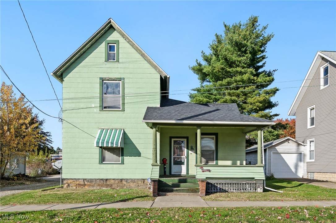 1032 Andrew Avenue - Photo 1