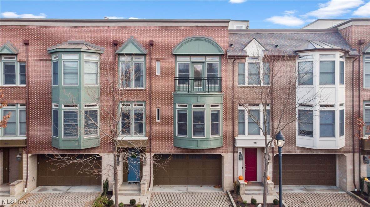 123 Vine Street - Photo 1