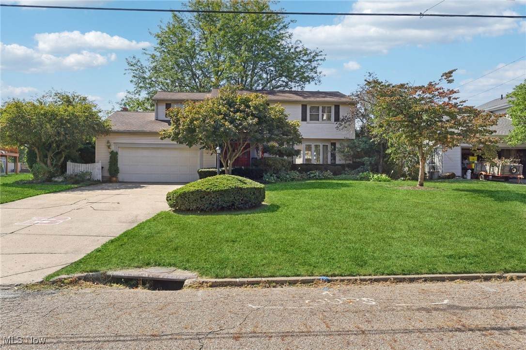 123 Mayflower Drive - Photo 1