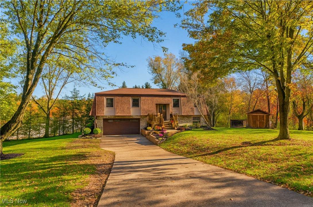 1513 Meadow Square - Photo 1