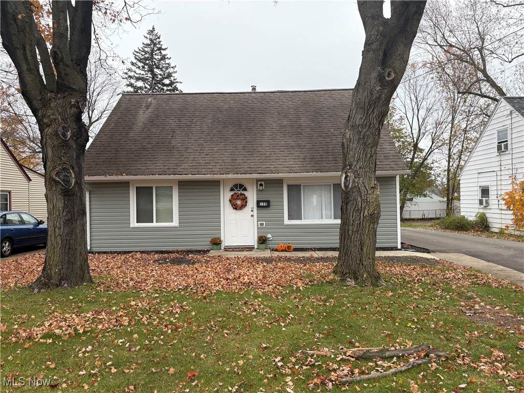 155 Beverly Avenue - Photo 1