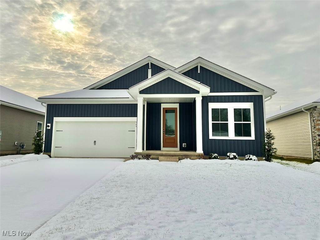 549 Wyleswood Drive - Photo 1