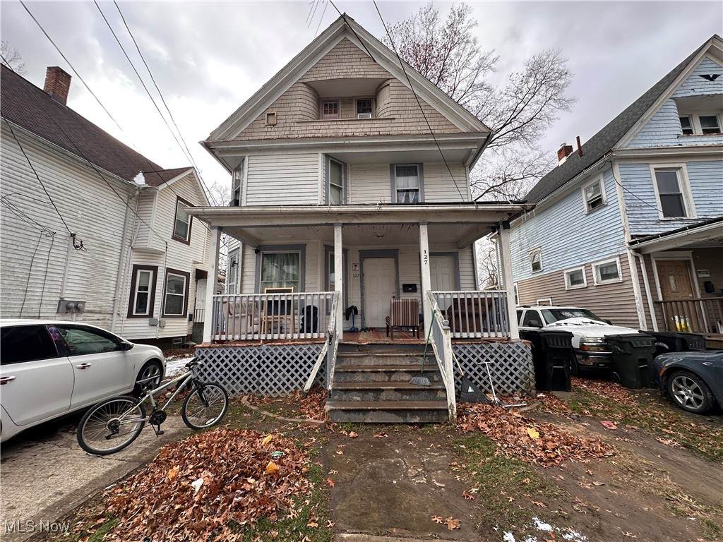 127 Charles Court - Photo 1