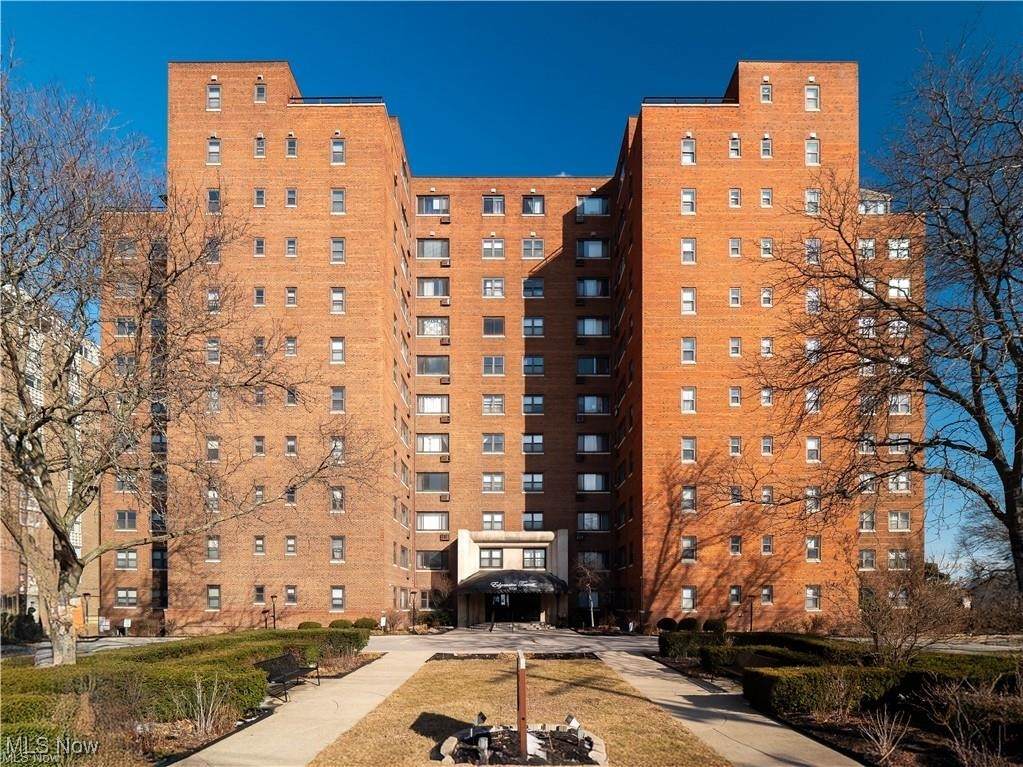 11720 Edgewater Drive - Photo 1