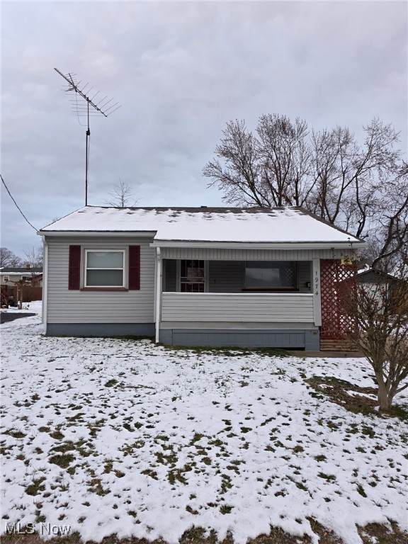 1974 Larchmont Avenue - Photo 1