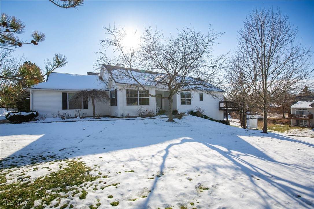 739 Grand View Lane - Photo 1