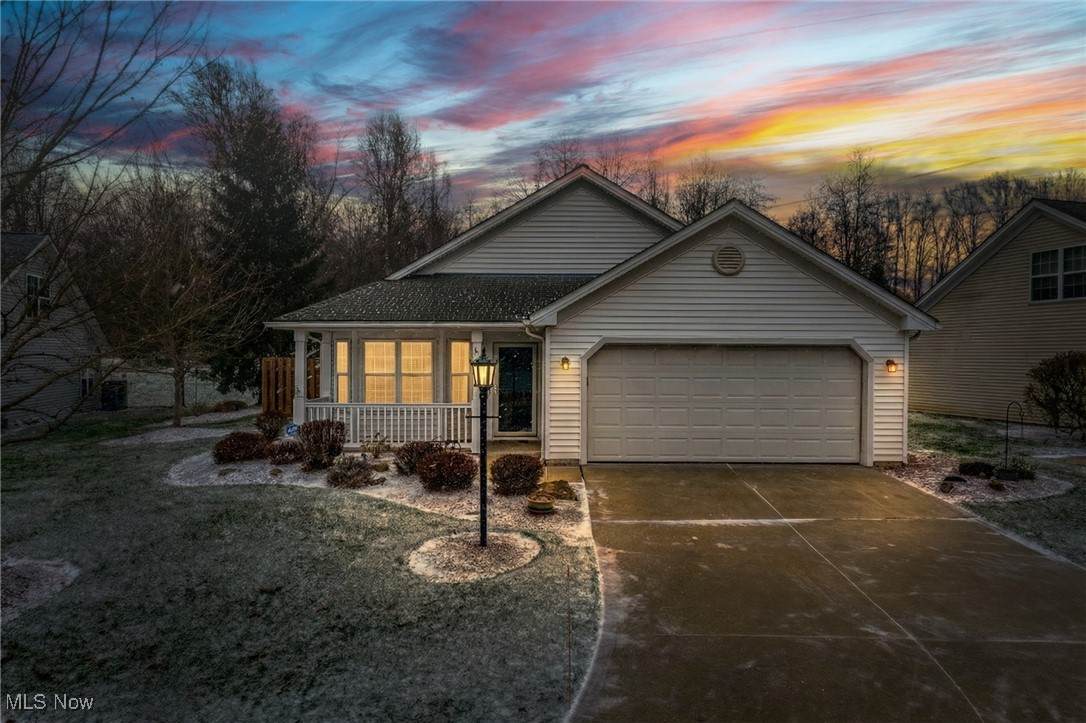 55 Bridgewater Lane - Photo 1