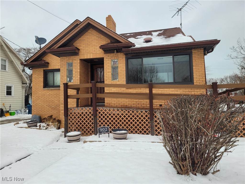 902 21st Street - Photo 1