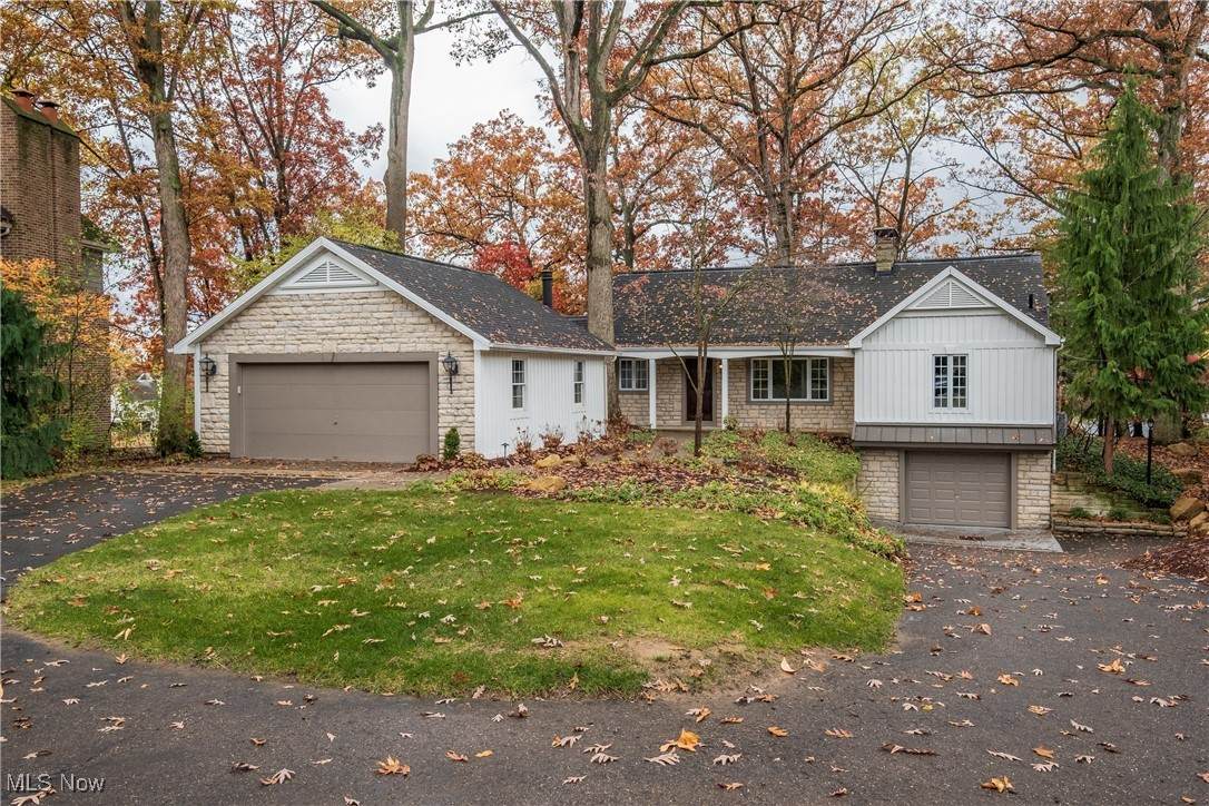 5523 East Boulevard - Photo 1