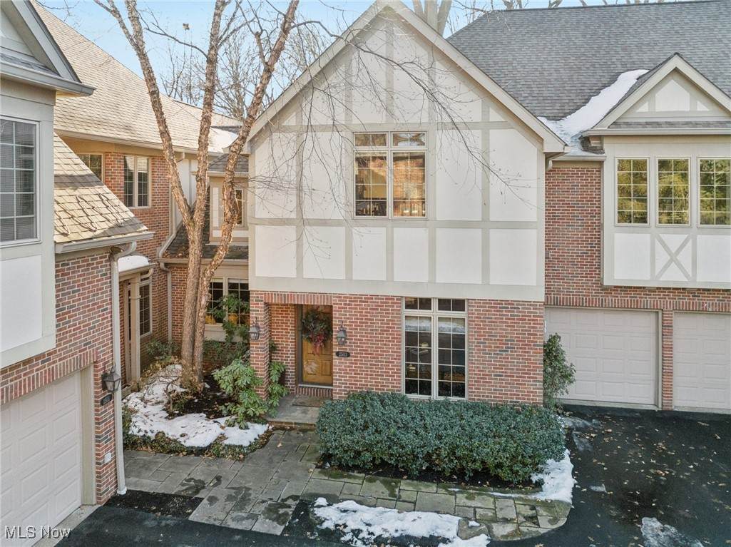 2503 Fairmount Boulevard - Photo 1