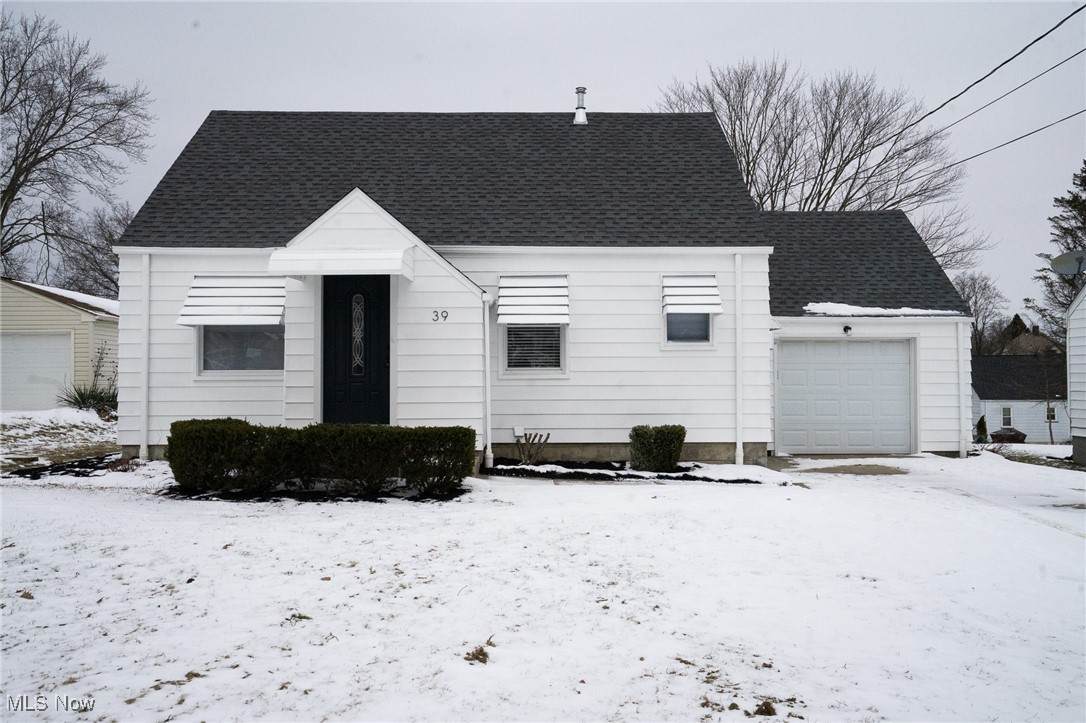 39 Renee Drive - Photo 1