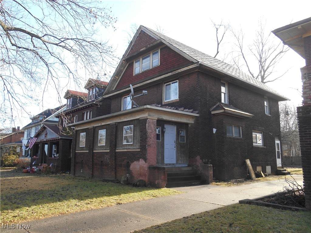 413 Alameda Avenue - Photo 1