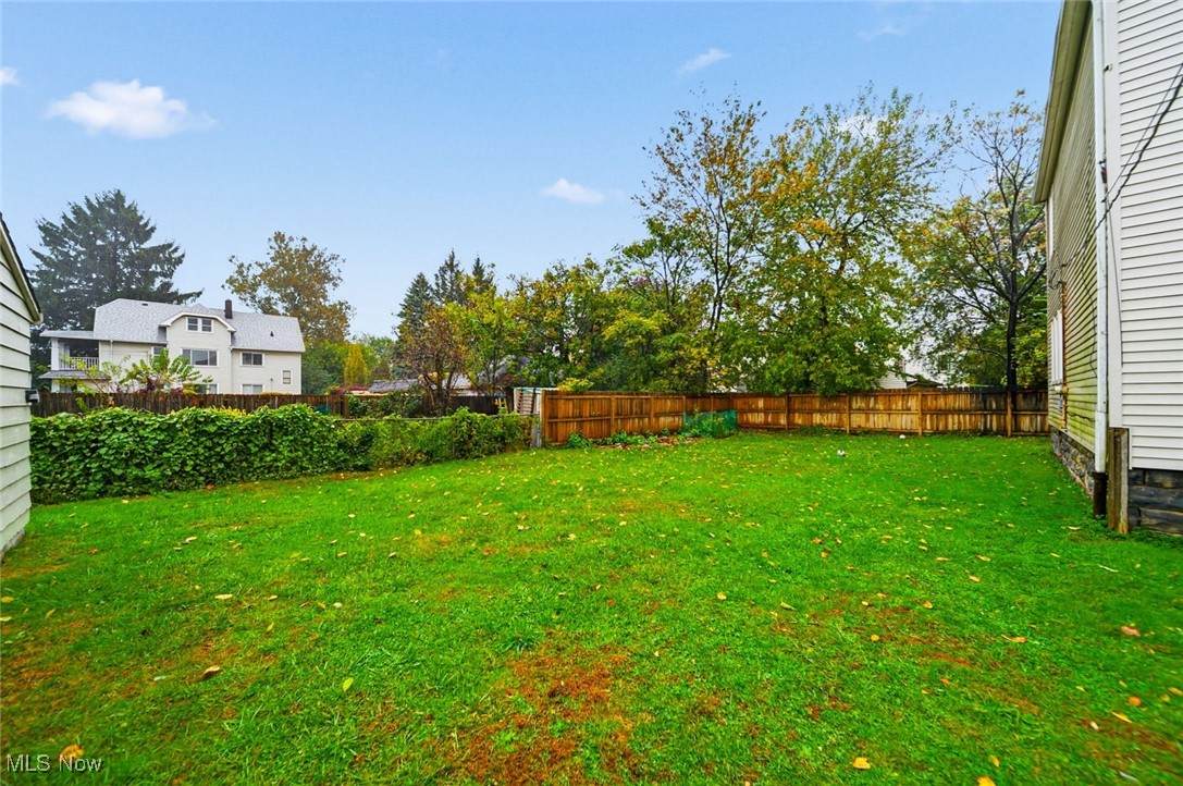 2137 11th Street - Photo 1