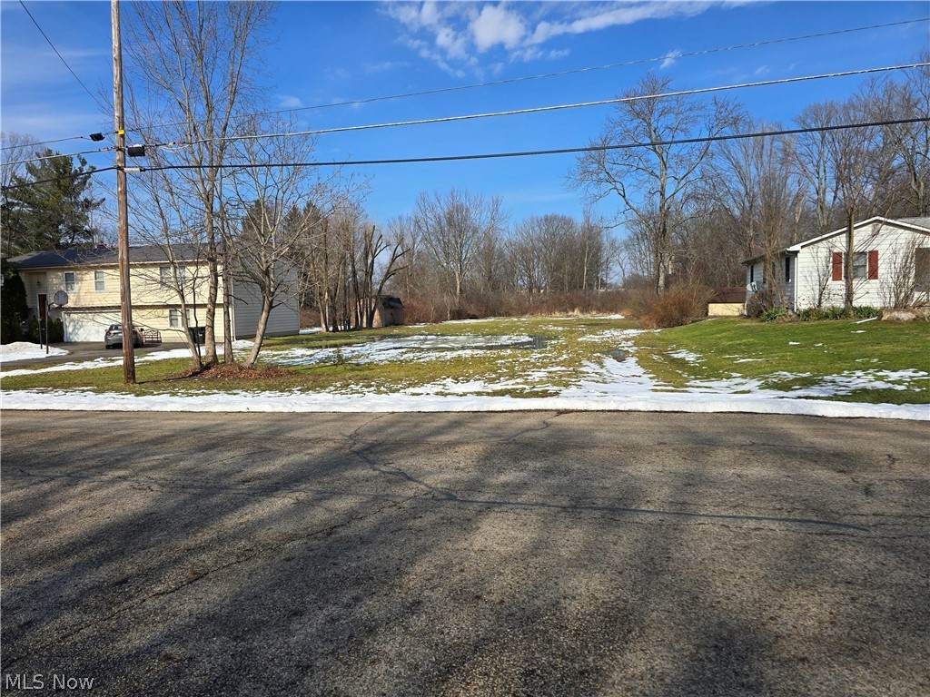 218 Boardman Boulevard - Photo 1