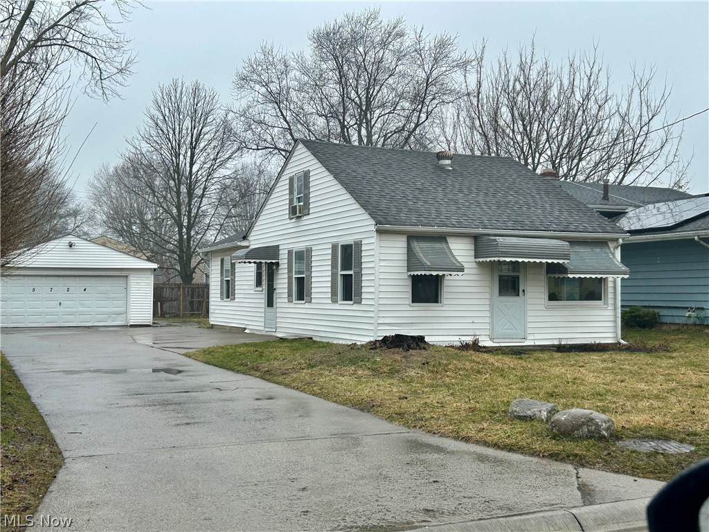 5724 Main Avenue - Photo 1