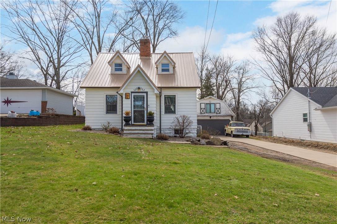 66 Vincent Avenue - Photo 1