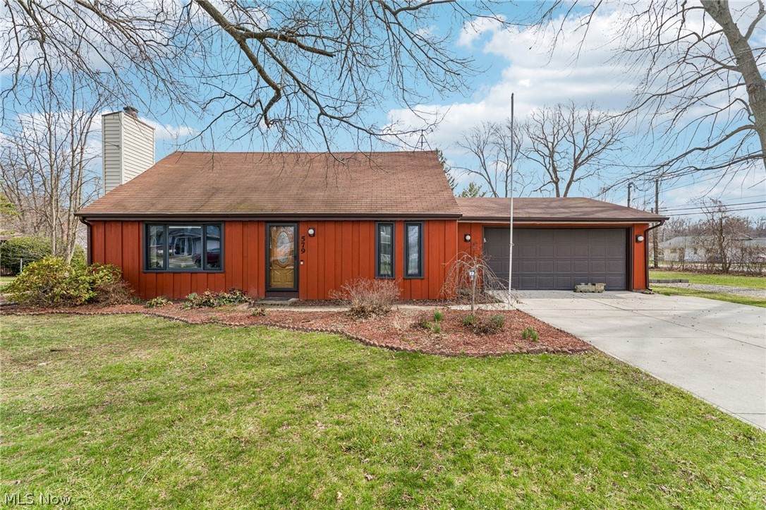 579 Robinwood Avenue - Photo 1
