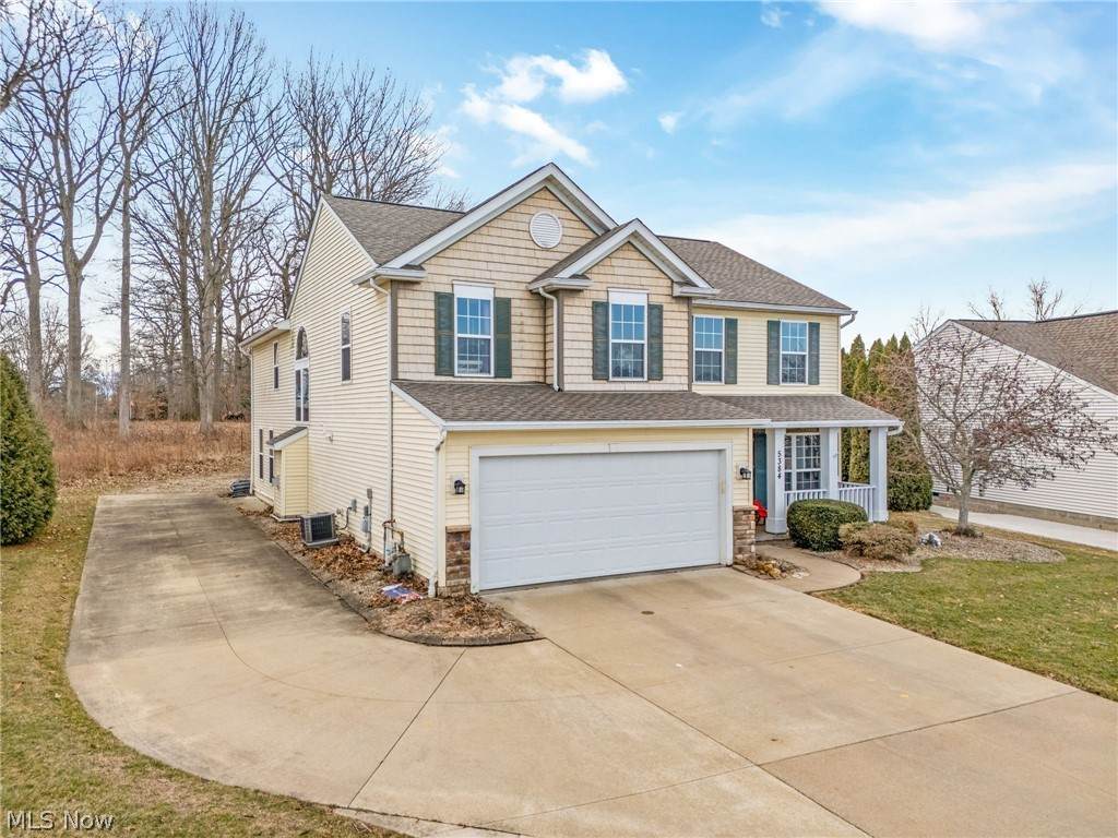 5384 Villarose Avenue - Photo 1