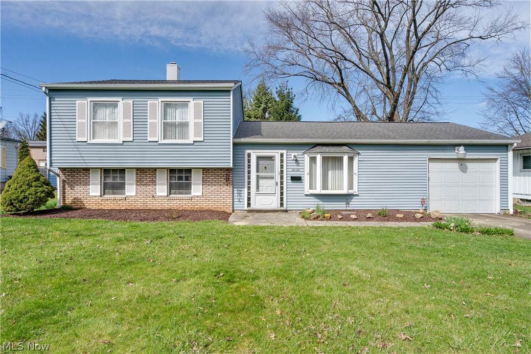 4234 Selkirk Avenue - Photo 1
