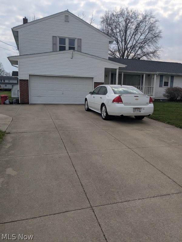 752 Leeman Drive - Photo 1