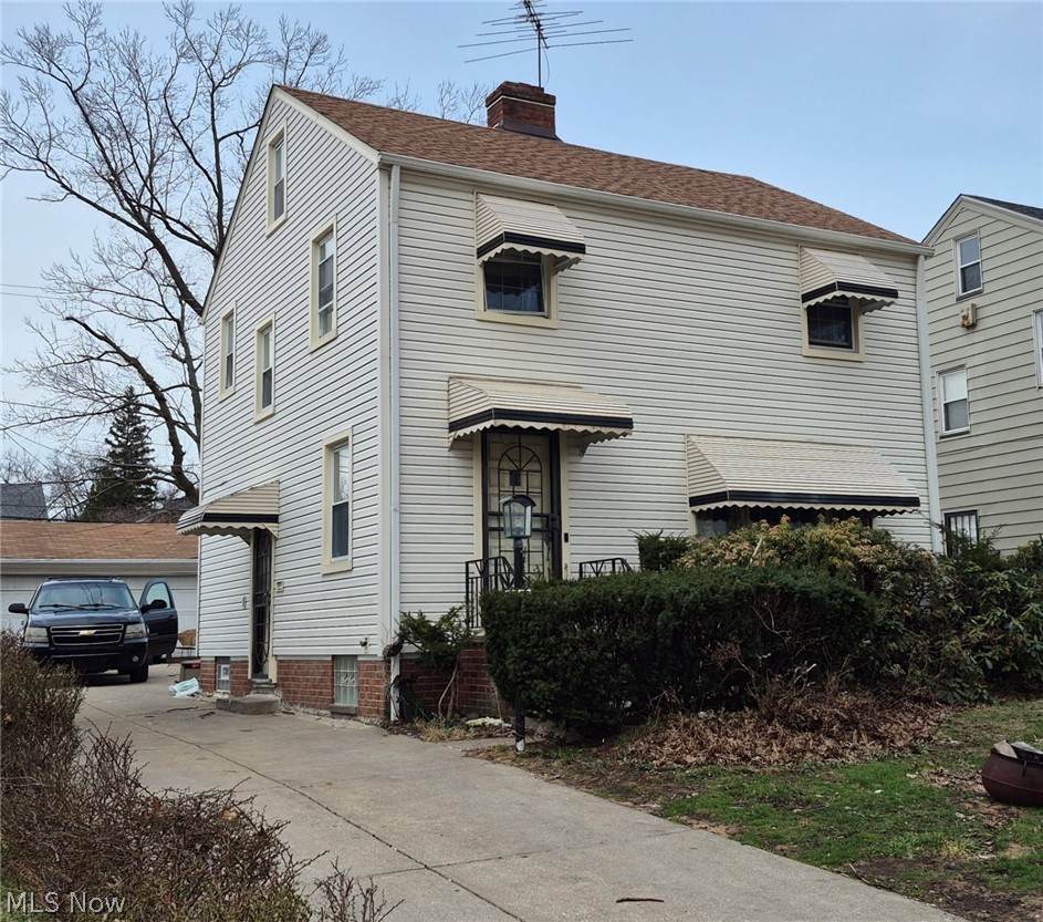 17425 Walden Avenue - Photo 1