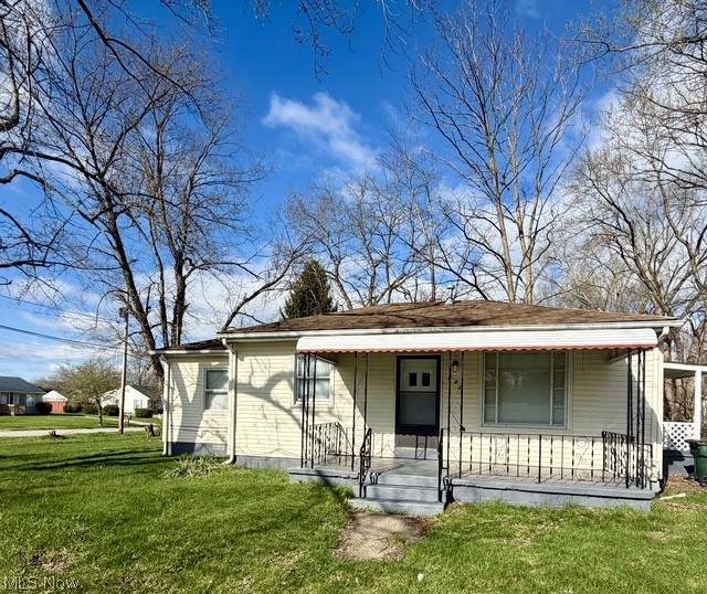 442 Frank Avenue - Photo 1