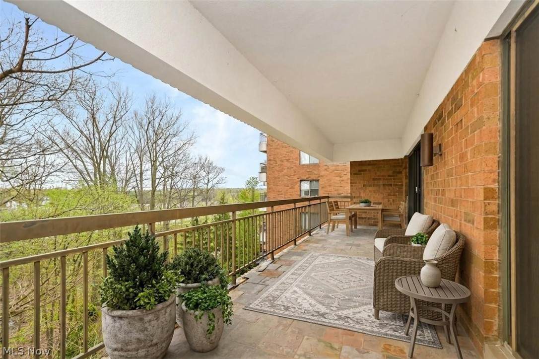 https://bt-photos.global.ssl.fastly.net/mlsnowhh/orig_boomver_1_5206932-2.jpg