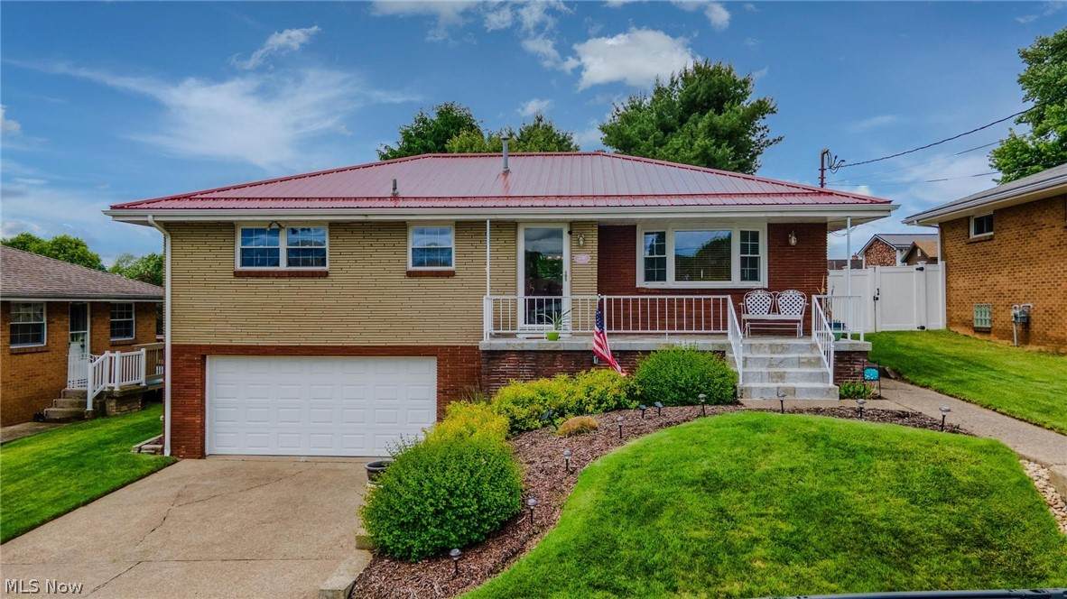 256 Fernwood Avenue - Photo 1