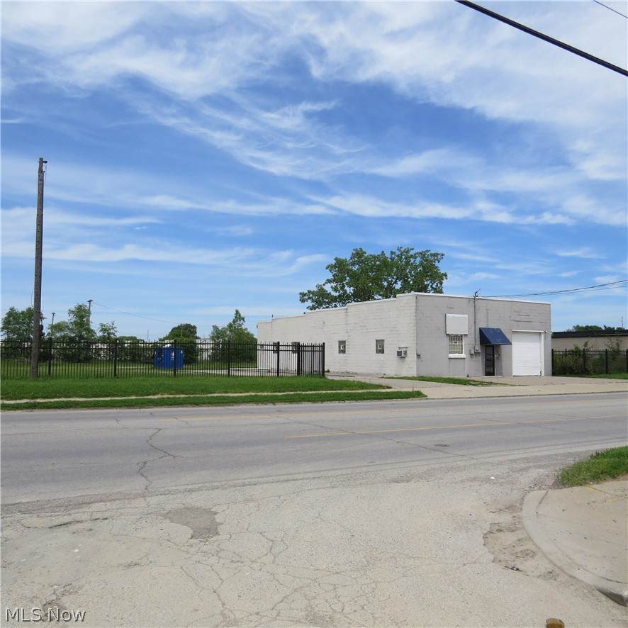 1319 Colorado Ave. - Photo 1