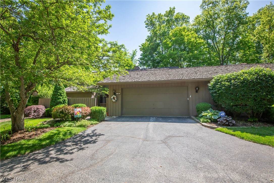 560-24 Russet Woods Lane - Photo 1