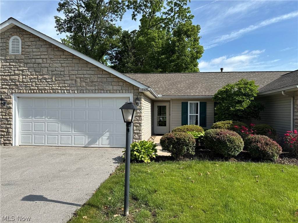 3865 Vineyard Drive - Photo 1