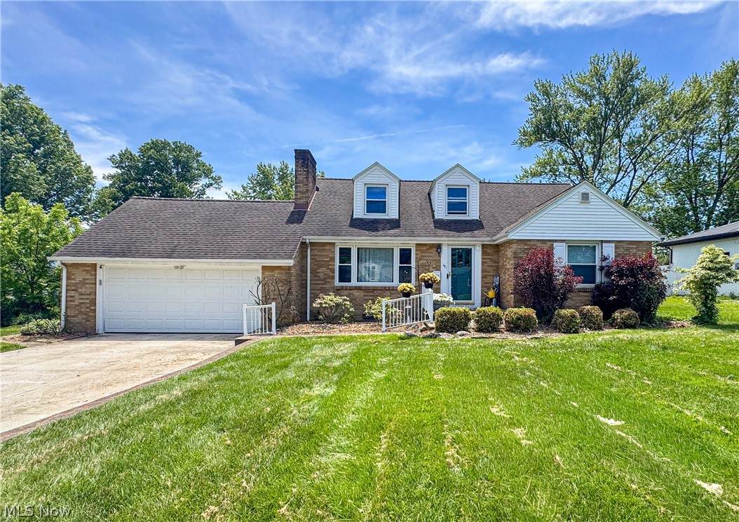 421 Wildwood Drive - Photo 1