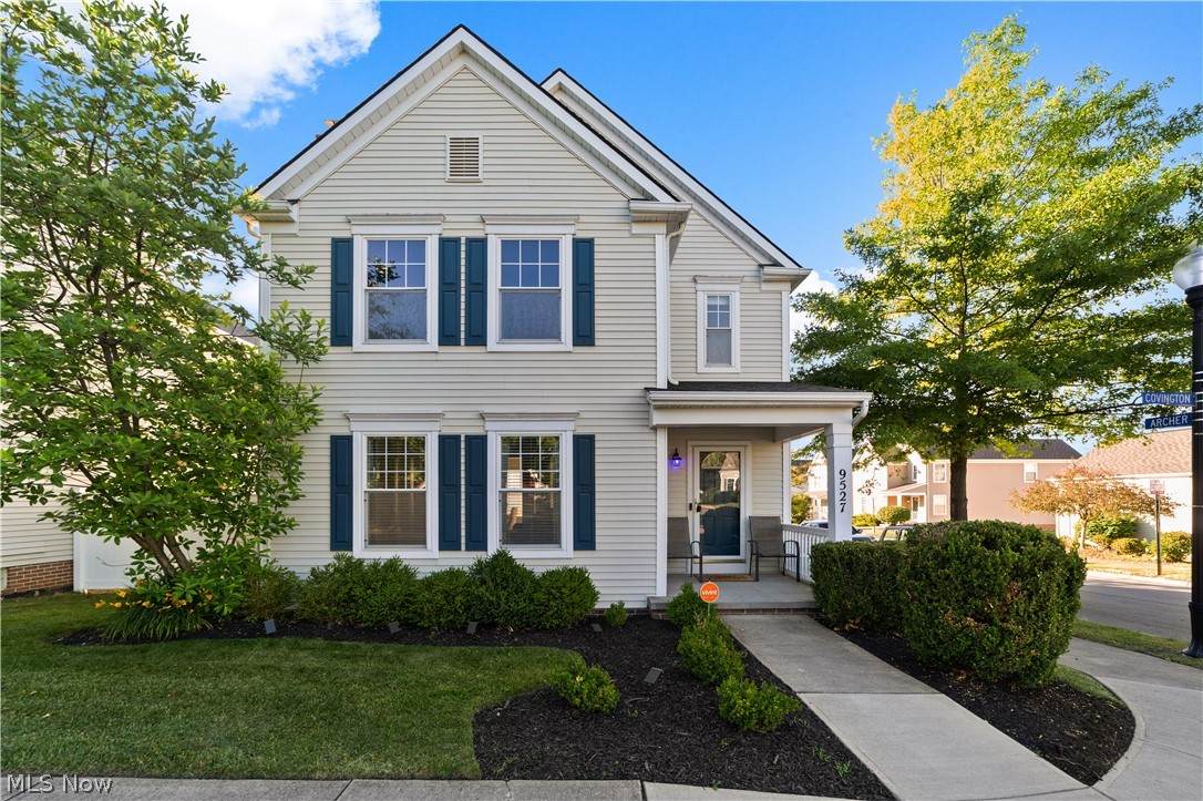 9527 Covington Avenue - Photo 1