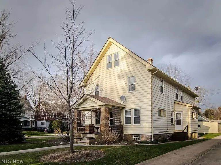 1551 Maple Road - Photo 1