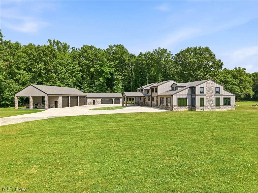 2609 Warren Meadville Road - Photo 1