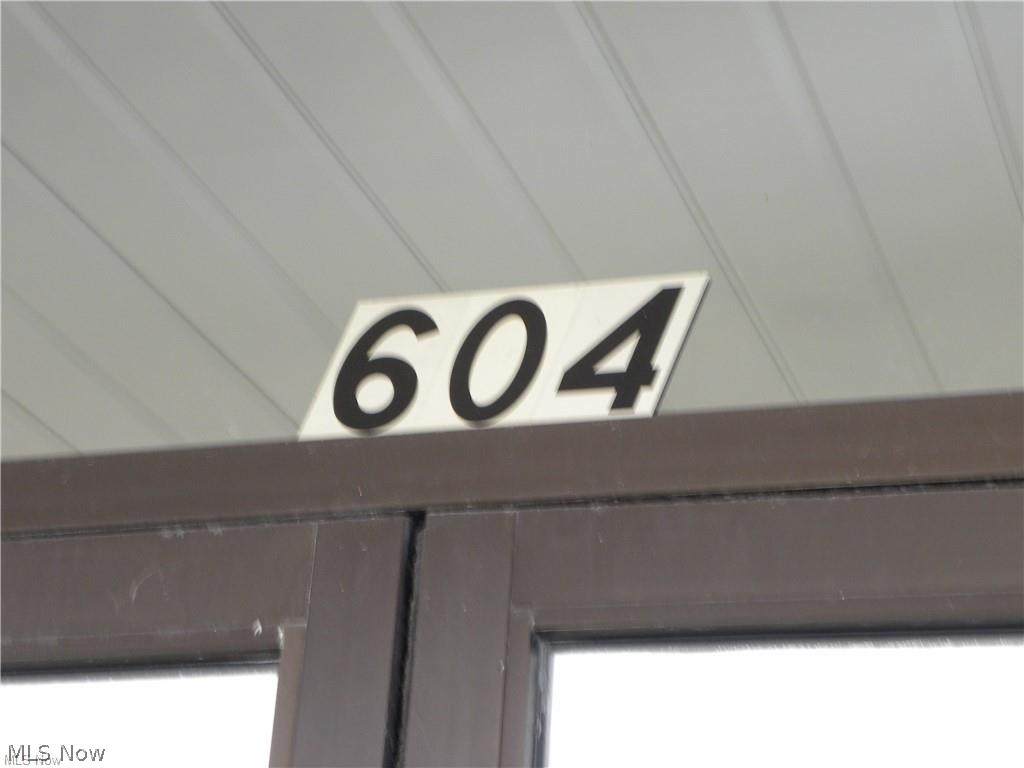 604 Leona Street - Photo 1