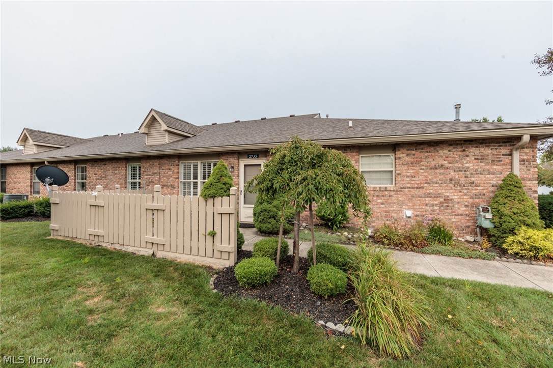 2735 Shakespeare Lane - Photo 1
