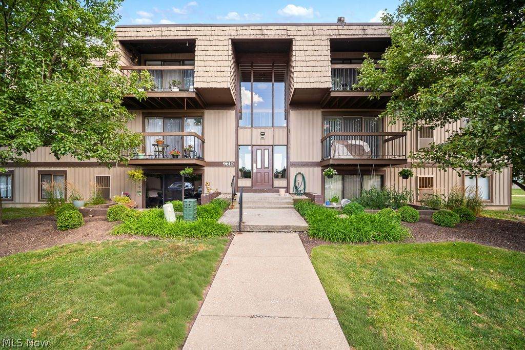 9610 Cove Drive - Photo 1