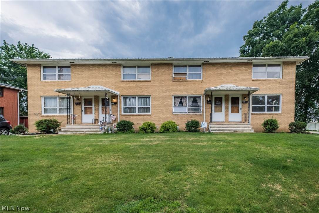 210 Clara Court - Photo 1