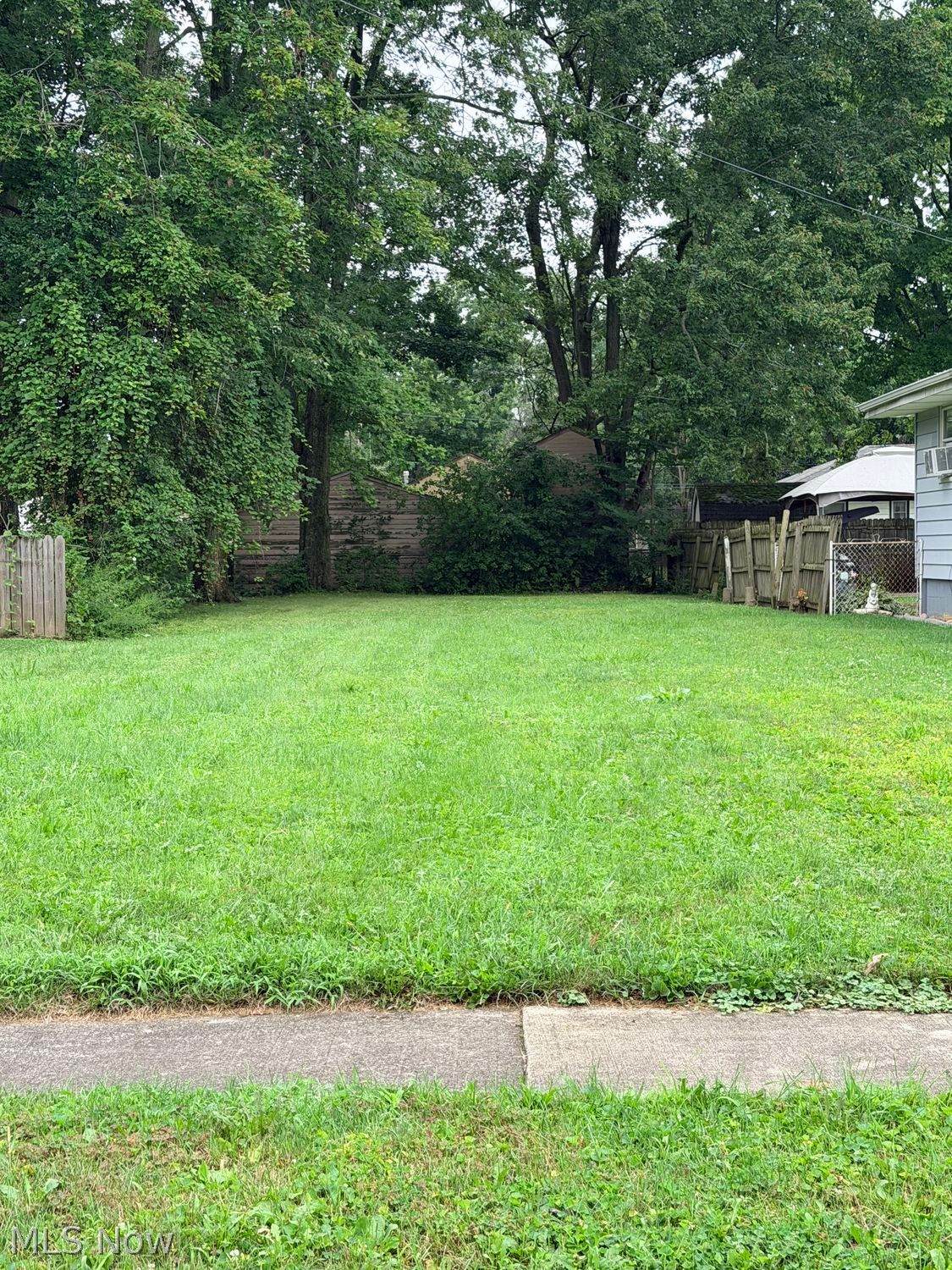 821 Longson Avenue - Photo 1