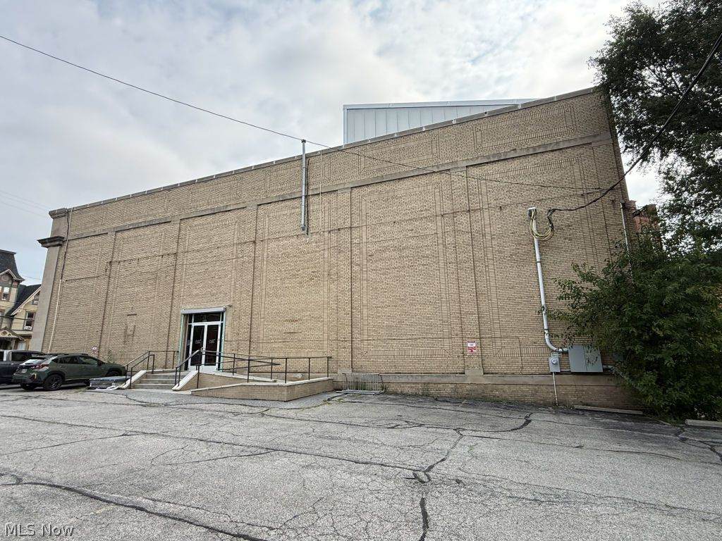 2831 Franklin Boulevard - Photo 1