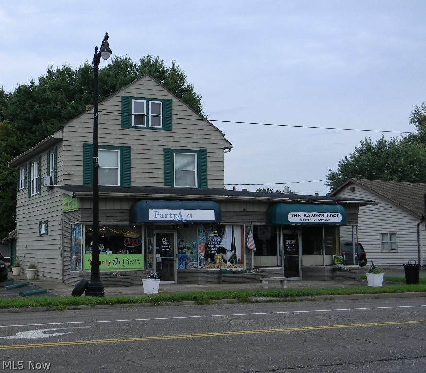 506 Main Street - Photo 1