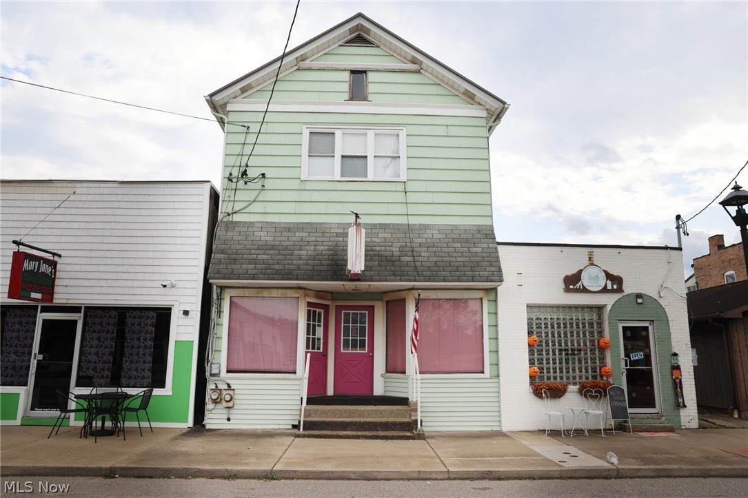 438 Carolina Ave - Photo 1