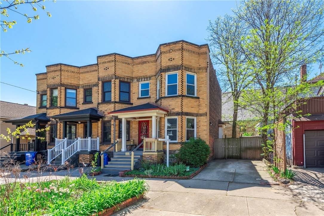 1031 Kenilworth Avenue - Photo 1