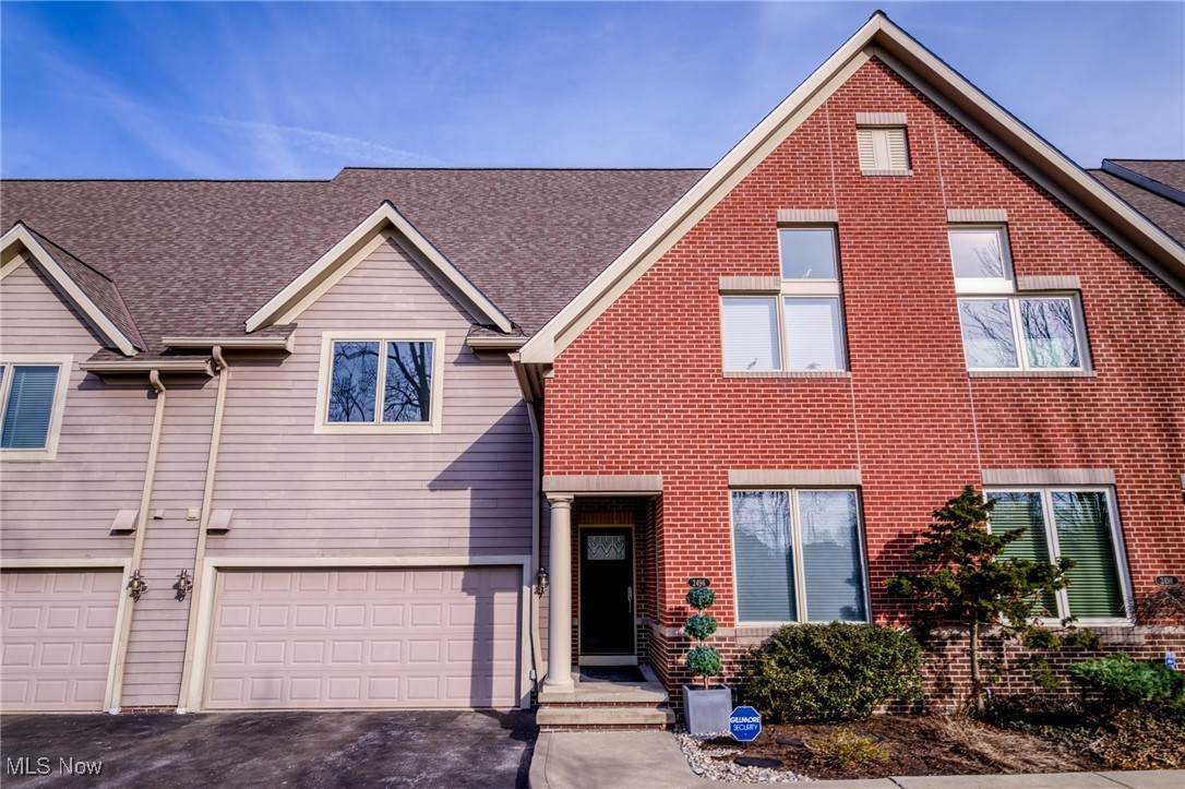 2496 Fairmount Boulevard - Photo 1