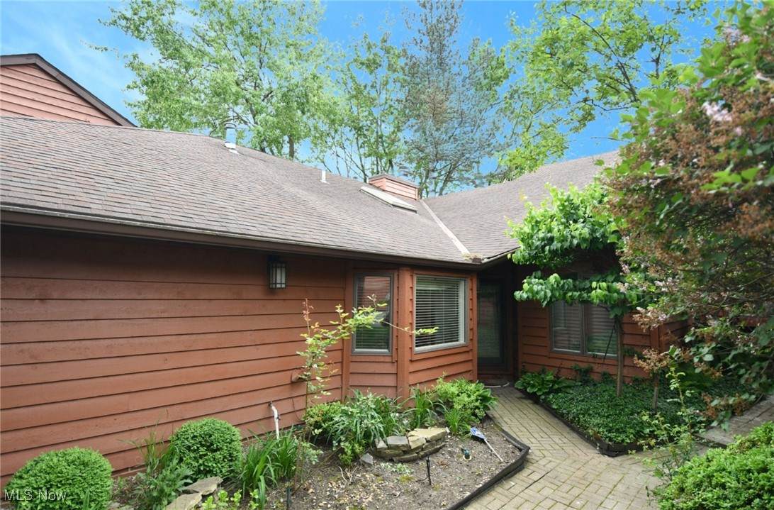 25840 Fairmount Boulevard - Photo 1