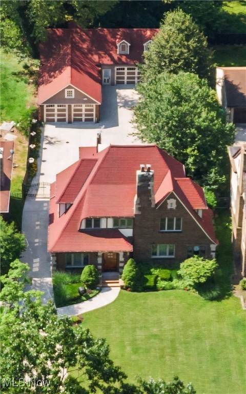 10612 Lake Shore Boulevard - Photo 1