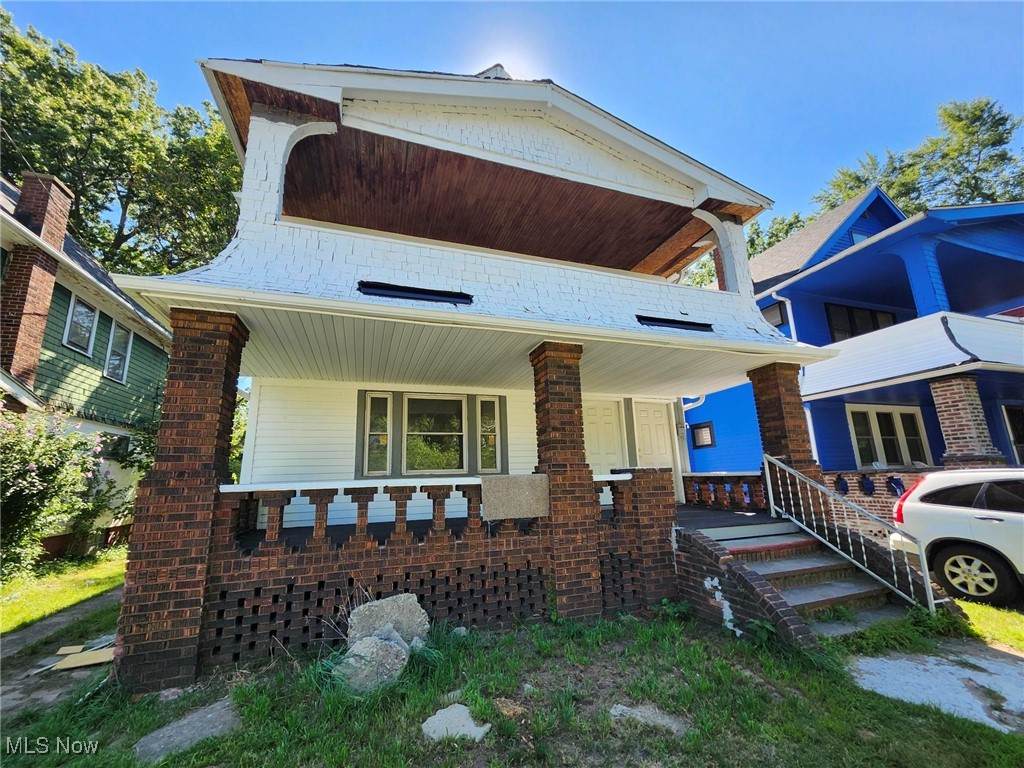 753 118th Street - Photo 1